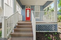 Building Photo - 3033 Barclay St