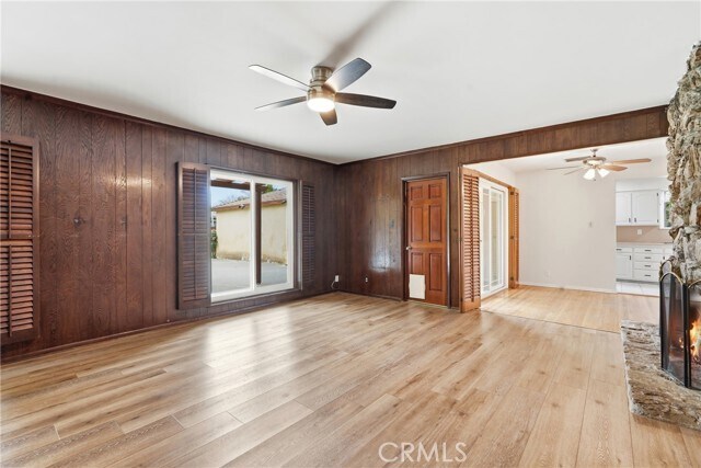 Building Photo - 6637 Balcom Ave