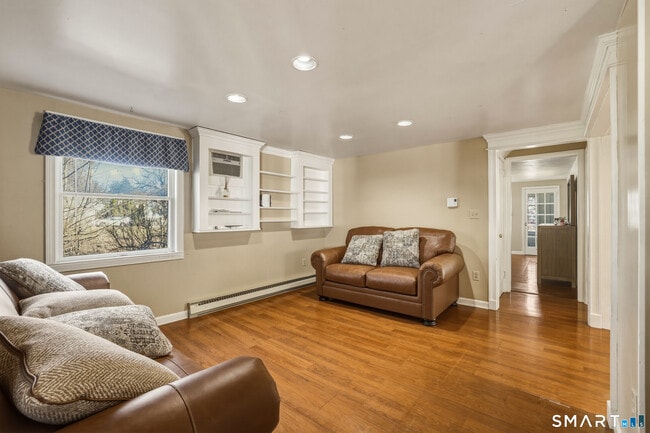 Building Photo - 26 St Augustine St