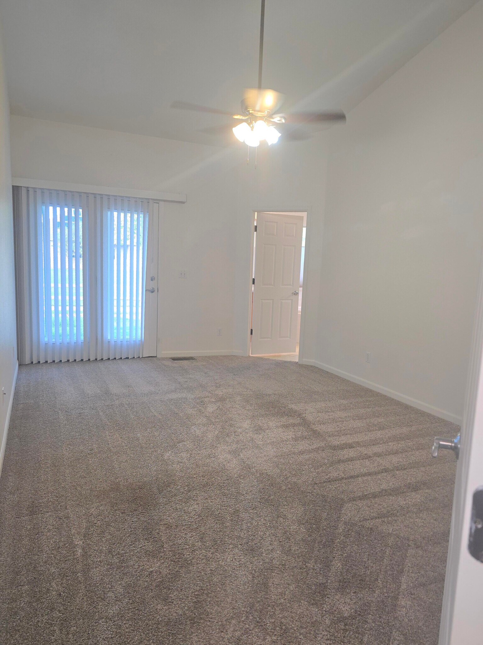 Building Photo - 1335 Monument Ct