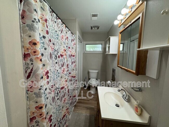 Building Photo - 275 Boulevard Heights