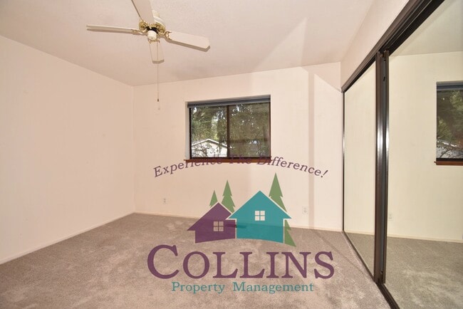 Building Photo - 10959 Henson Way