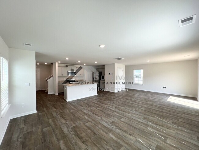 Building Photo - 2932 Egert Dr