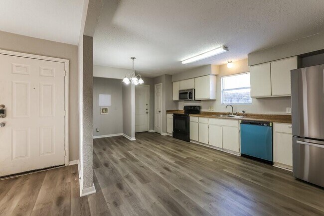 Building Photo - 5606 Drakestone Blvd