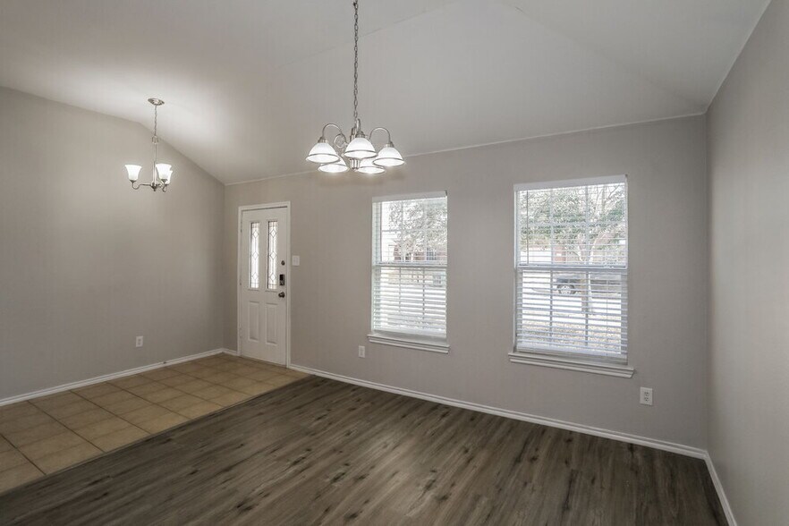 Building Photo - 4720 Fox Sedge Ln