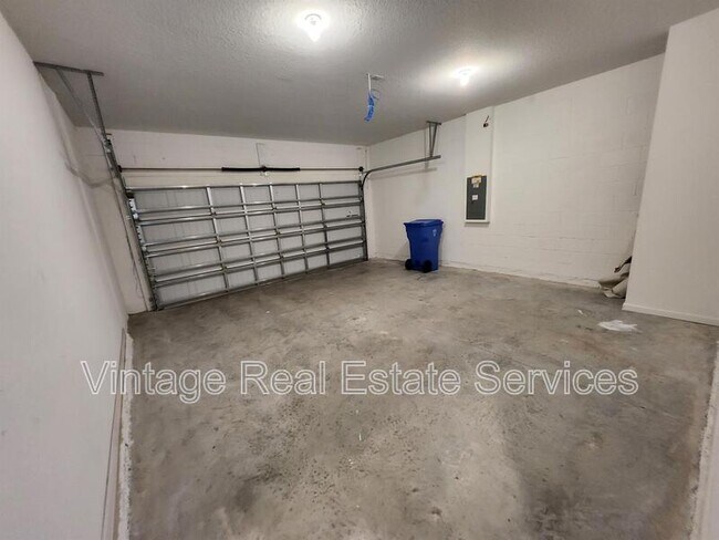 Building Photo - 2340 Harris Hawk Ave