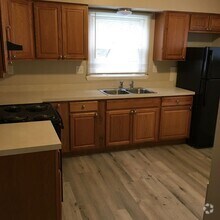 Building Photo - Nicely Remodeled 3 Bed 1.25 bath home