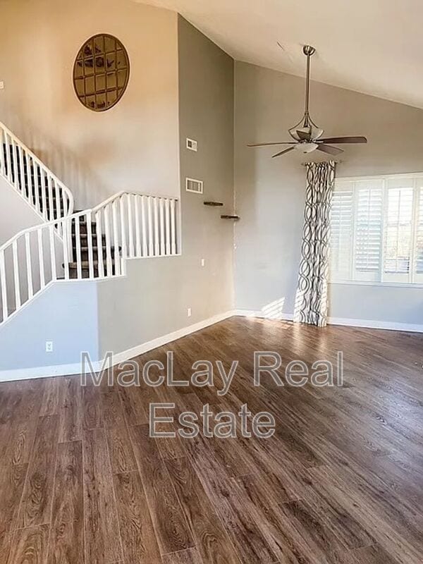 Building Photo - 15410 S 17th Ln