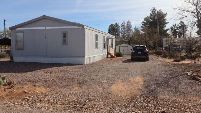 Building Photo - NICE MANUFACTURED HOME!