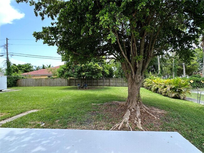 Building Photo - 9450 SW 181st Terrace