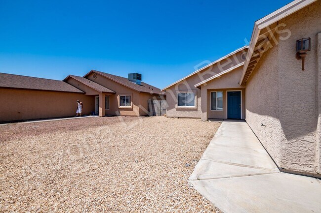 Building Photo - HUALAPAI MOUNTAIN FOOTHILLS HOME