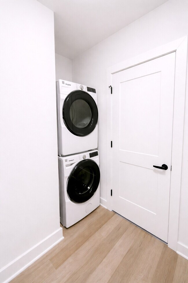 Building Photo - 203 N 48th St