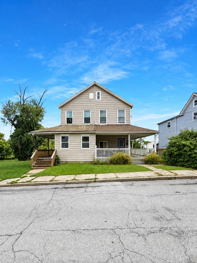 Building Photo - 1015 Parksley Ave