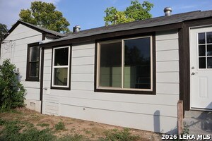 Building Photo - 203 Brooks Ave