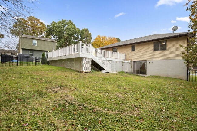 Building Photo - 4 Dewberry Way