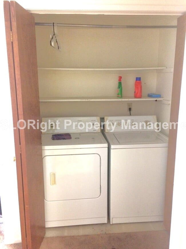 Building Photo - AVAILABLE OCTOBER - Grover Beach Two Story Townhome - 2 Bedroom / 2 Bathroom