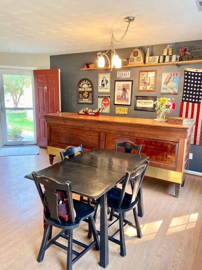 Building Photo - 3BD/2.5BA Home in Chicks Beach with Garage...