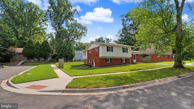 Building Photo - 11419 Lund Pl