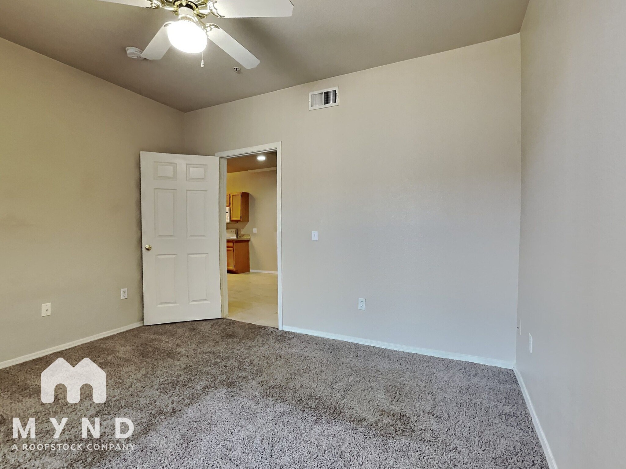 Building Photo - 5401 E Van Buren St