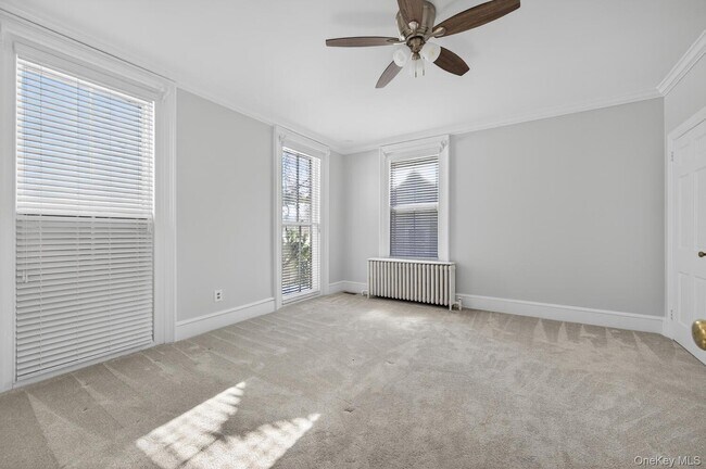 Building Photo - 4 Parkview Ter