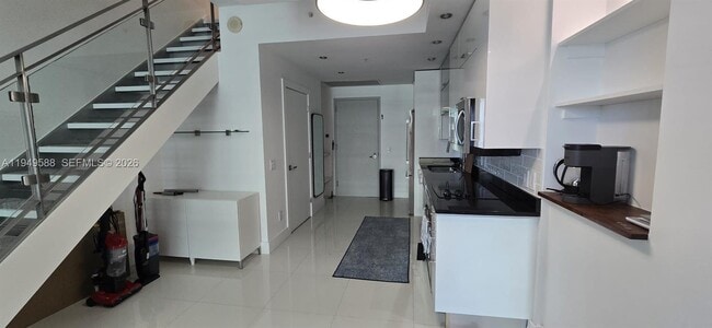 Building Photo - 60 SW 13th St