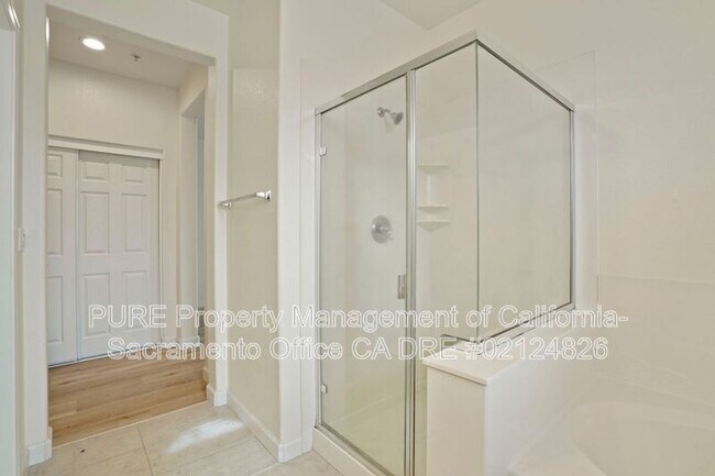 Building Photo - 8292 Crystal Walk Cir