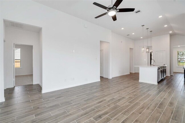 Building Photo - 6611 Canary Knl Ct