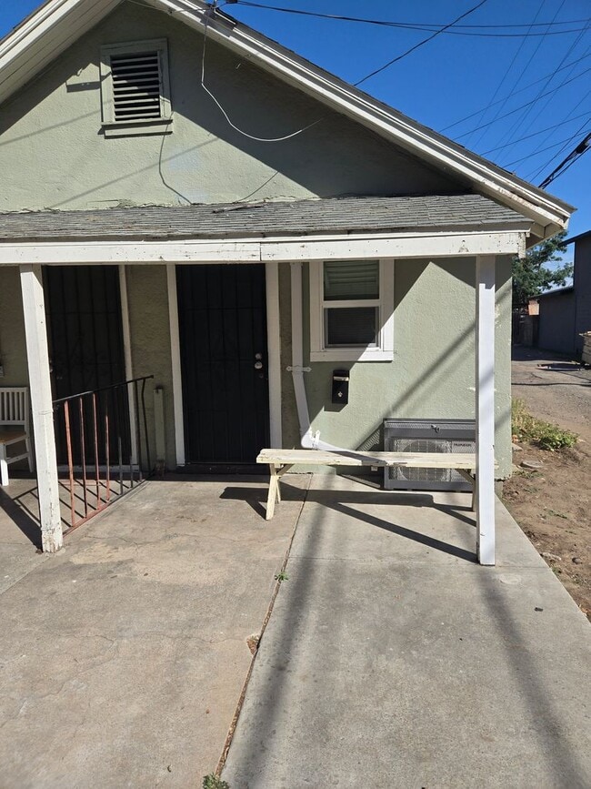 Building Photo - Downtown Modesto Studio for Rent