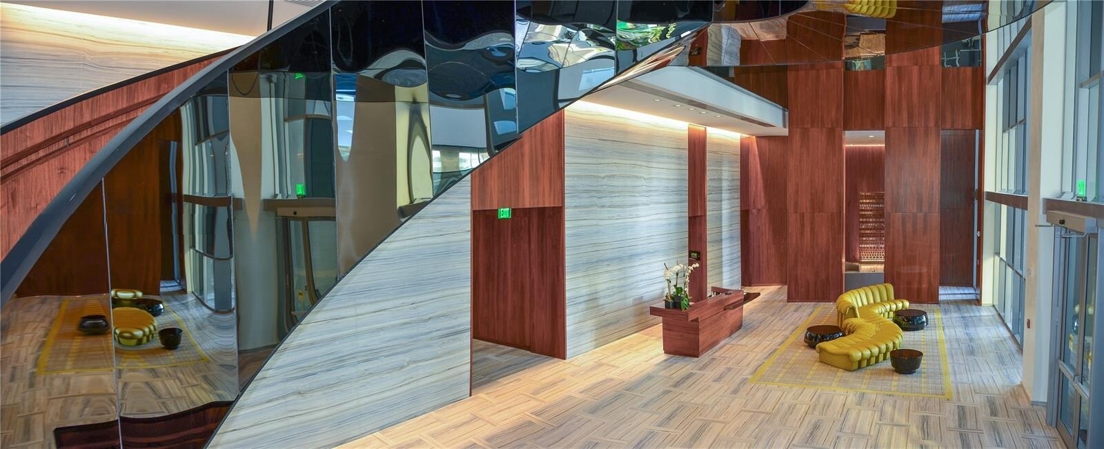 Building Photo - 1300 Brickell Bay Dr