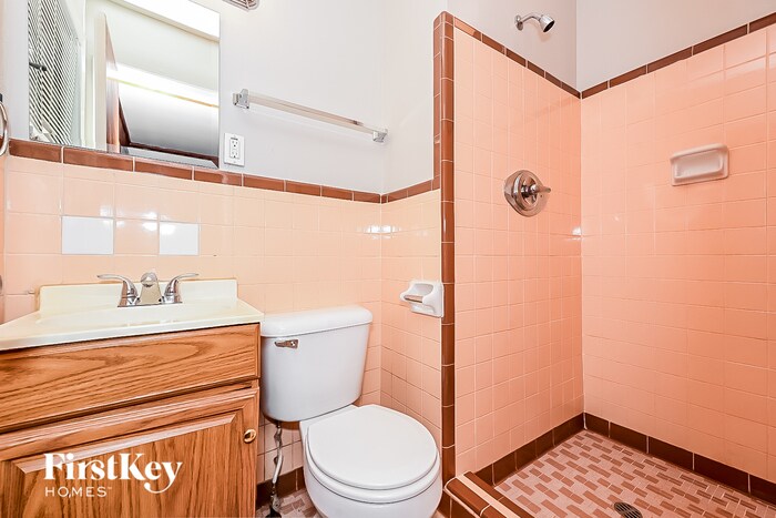 Building Photo - 4707 City View Dr