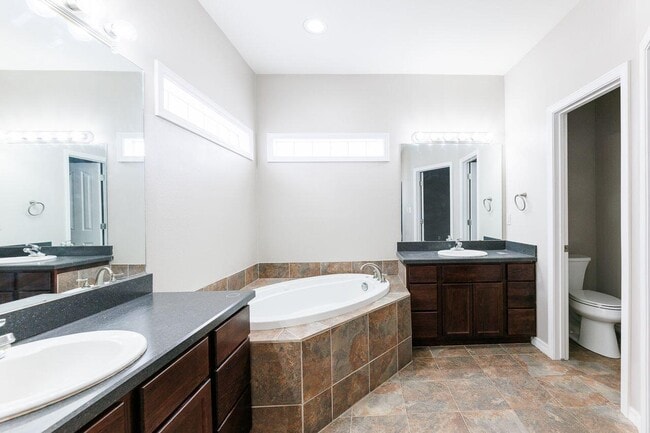 Building Photo - 5811 11th Pl