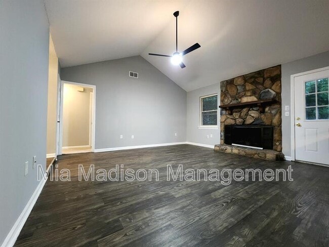 Building Photo - 1531 Marcy Cir