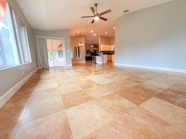 Building Photo - 7534 Coconut Blvd