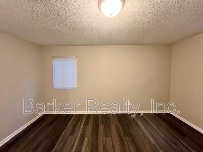 Building Photo - 203-2B E. Ransom Street