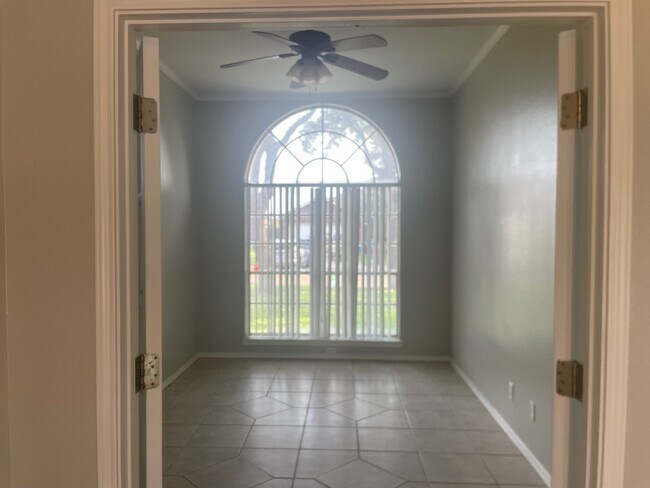 Study or Extra Bedroom - 3917 Orchid Ave
