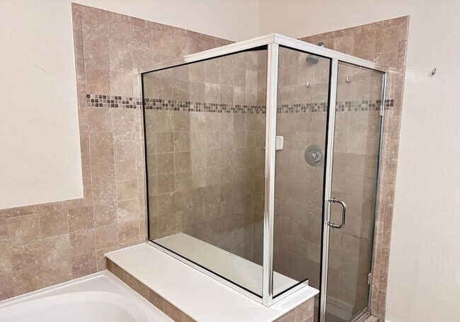 Building Photo - Long Realty & Property Management - Bluepr...