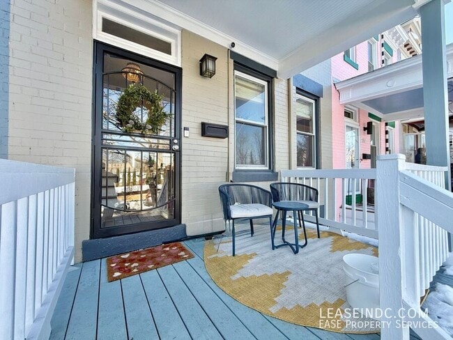 Building Photo - 159 V St NE