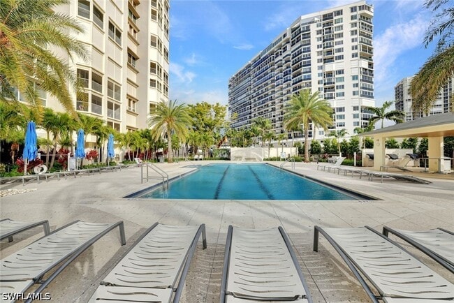 Building Photo - 4051 Gulf Shore Blvd N