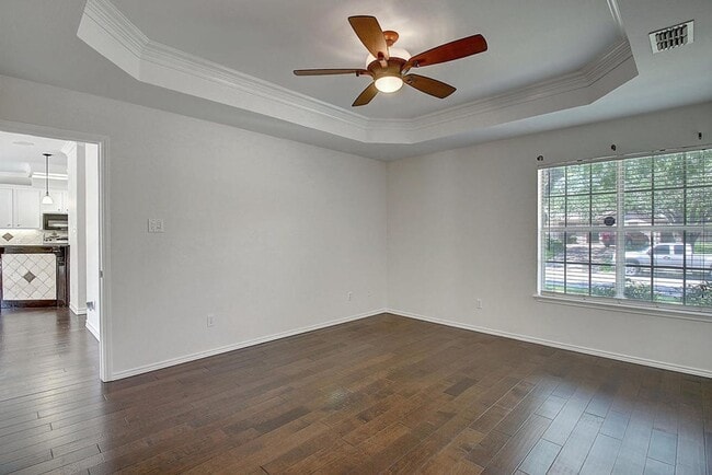 Building Photo - 5101 Cavendish Dr