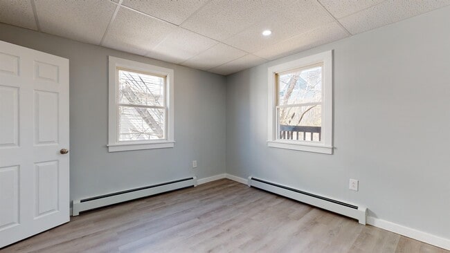 Building Photo - 7 Island Ave