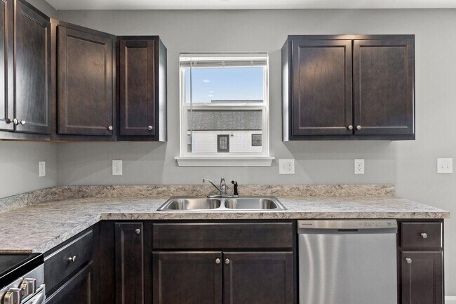 Building Photo - 2504 Feathersound Wy