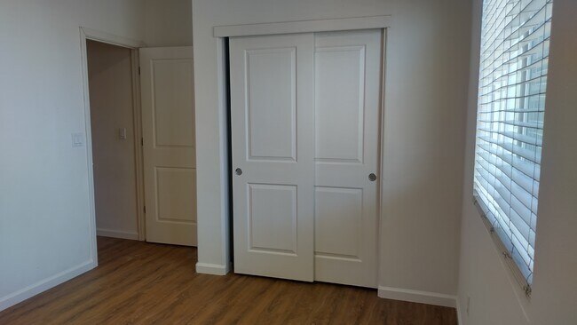 Building Photo - 464 Marina Way