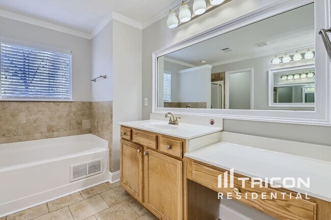 Building Photo - 516 Gables Ct
