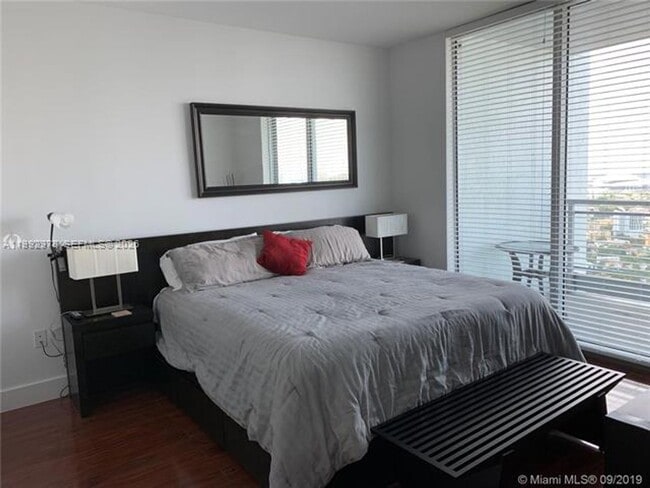 Building Photo - 90 SW 3rd St