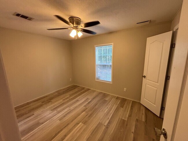 Building Photo - 3266 Jacqueline Dr