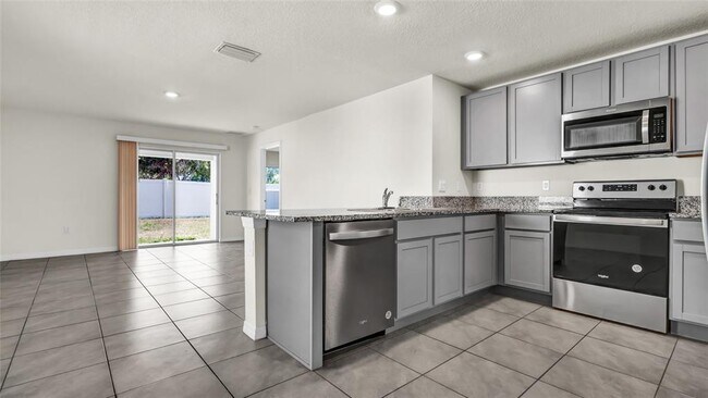 Building Photo - 12173 Downy Birch Dr