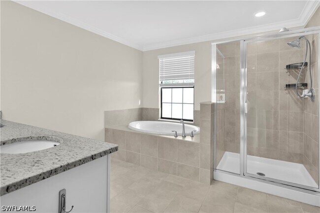 Building Photo - 11884 Boxelder Way