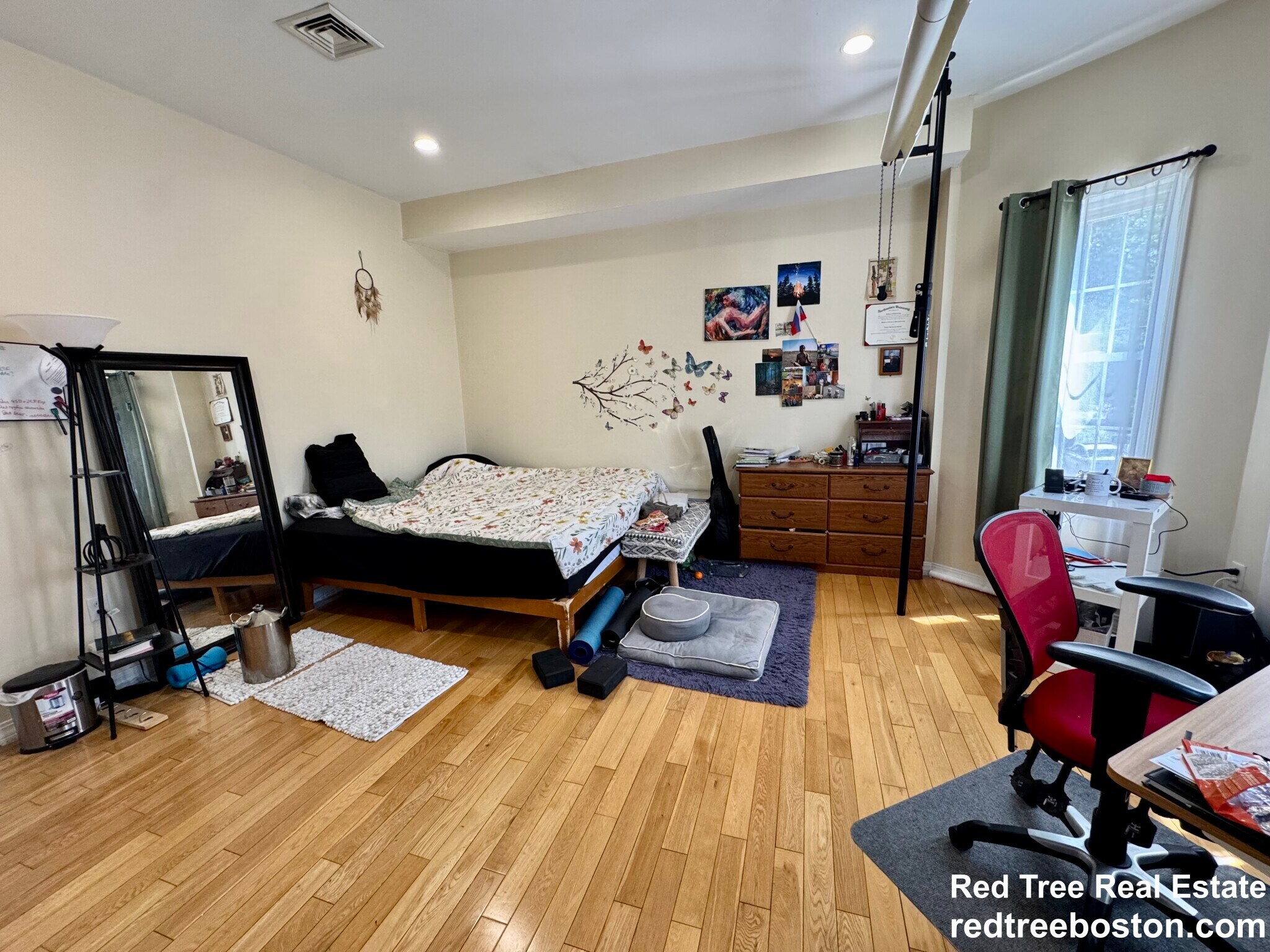 Building Photo - 22 Elmore St