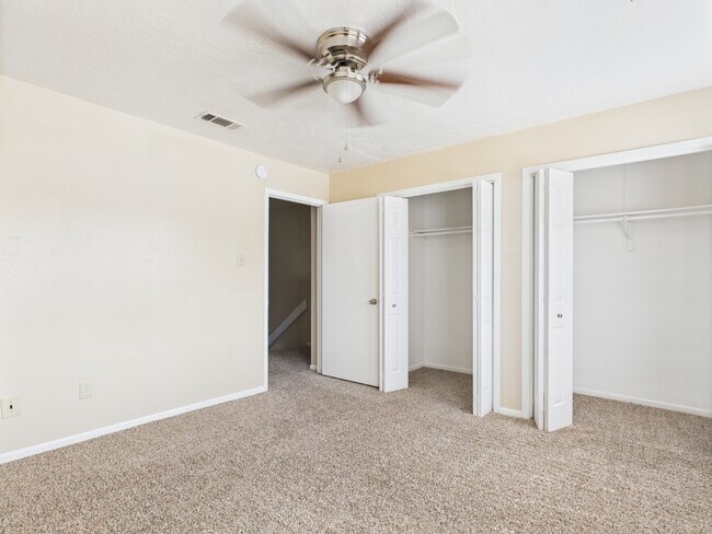 Building Photo - 800 San Pedro Dr