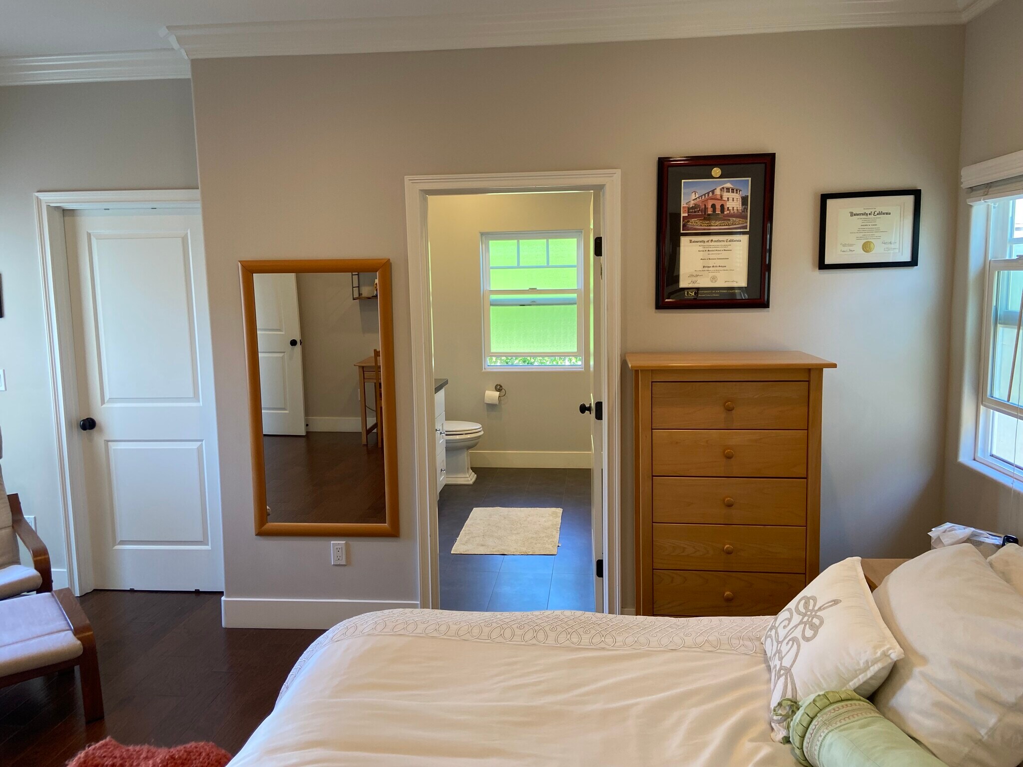 Building Photo - 4470 Stansbury Ave